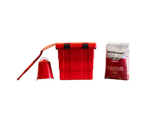 Bac à sable, pelle et sac de produit absorbant